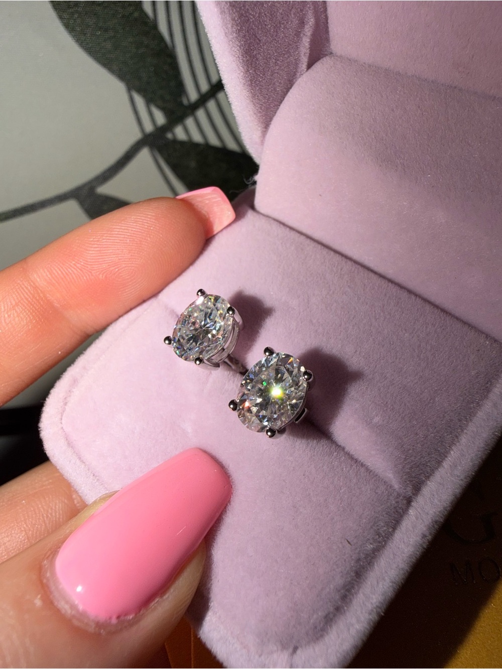 4Ct oval Moissanite earrings NIB - Picture 13 of 13